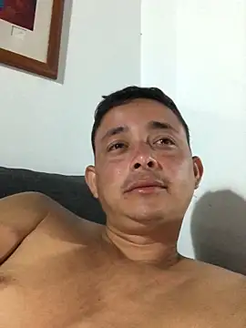 isacalejandroo online show from January 2025 12:45:01 AM