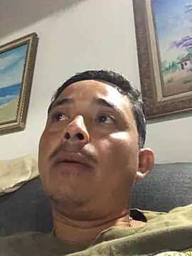 isacalejandroo online show from January 2025 04:17:02 AM