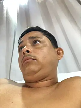 isacalejandroo online show from March 2025 01:03:01 PM