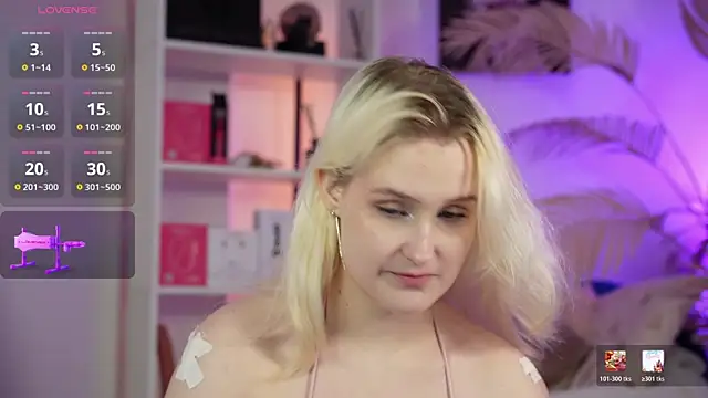 Snapshot of tiffannyjons chatting on June 2026 06:57:02 PM tiffannyjons online show from June 2026 06:57:02 PM