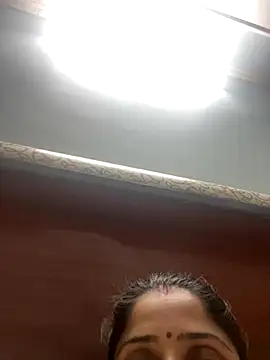 HotRiyacpl online show from November 2025 05:22:01 PM