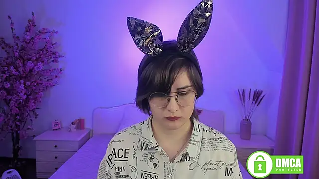 Snapshot of Funny_bunnyy chatting on January 2025 04:46:02 PM Funny bunnyy online show from January 2025 04:46:02 PM