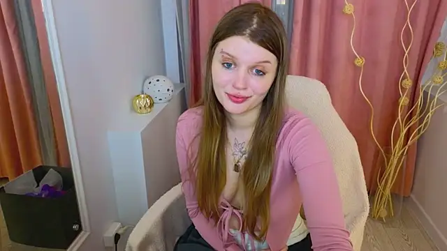 Snapshot of Miuu_miuu chatting on January 2025 10:12:02 PM Miuu miuu online show from January 2025 10:12:02 PM