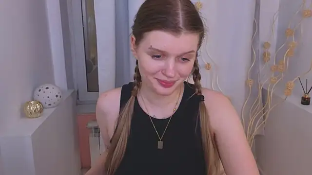 Snapshot of Miuu_miuu chatting on January 2025 01:41:01 AM Miuu miuu online show from January 2025 01:41:01 AM