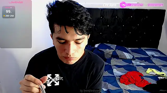 benji hoter online show from February 2025 05:26:02 PM