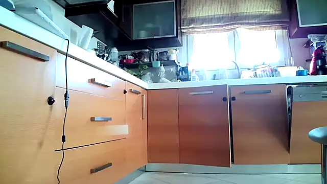 Kalia Cross online show from October 2025 01:18:02 PM