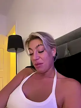 ScarlettMayX online show from December 2025 09:08:01 PM