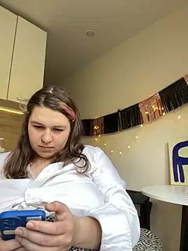 Snapshot of SuzieMurray chatting on October 2025 12:57:02 PM SuzieMurray online show from October 2025 12:57:02 PM