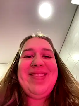 Snapshot of SuzieMurray chatting on October 2025 10:16:01 AM SuzieMurray online show from October 2025 10:16:01 AM