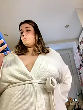 Snapshot of SuzieMurray chatting on November 2025 09:53:01 AM SuzieMurray online show from November 2025 09:53:01 AM