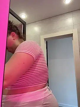 SuzieMurray online show from February 2026 08:18:02 AM