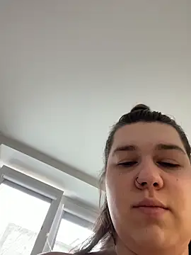 SuzieMurray online show from April 2026 08:17:02 AM