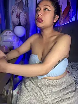 Snapshot of Im_Little chatting on December 2024 03:41:01 AM Im Little online show from December 2024 03:41:01 AM