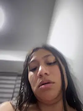 Snapshot of Im_Little chatting on February 2025 03:18:01 AM Im Little online show from February 2025 03:18:01 AM
