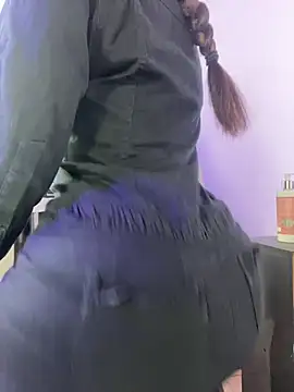 Snapshot of -Stephany- chatting on December 2024 01:29:02 AM -Stephany- online show from December 2024 01:29:02 AM