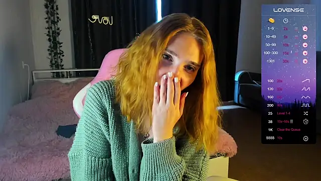 ReddHotPipper online show from December 2024 05:09:02 AM