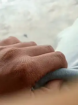 nick05inch online show from November 2025 11:45:01 AM