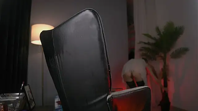 SerenaGrantt online show from March 2026 06:28:02 AM