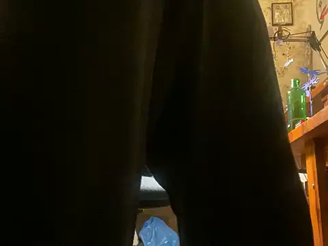 Snapshot of otikatseikaip3r chatting on October 2025 11:49:01 PM otikatseikaip3r online show from October 2025 11:49:01 PM