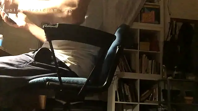 Snapshot of otikatseikaip3r chatting on October 2025 12:21:02 AM otikatseikaip3r online show from October 2025 12:21:02 AM