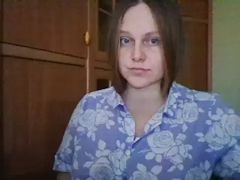 Snapshot of Evasapples chatting on December 2024 01:51:01 PM Evasapples online show from December 2024 01:51:01 PM
