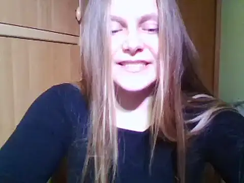 Snapshot of Evasapples chatting on January 2025 10:29:02 PM Evasapples online show from January 2025 10:29:02 PM