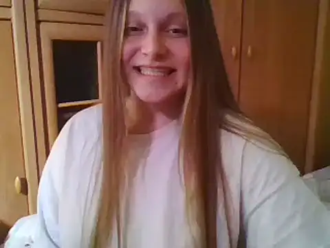 Snapshot of Evasapples chatting on January 2025 10:10:01 PM Evasapples online show from January 2025 10:10:01 PM