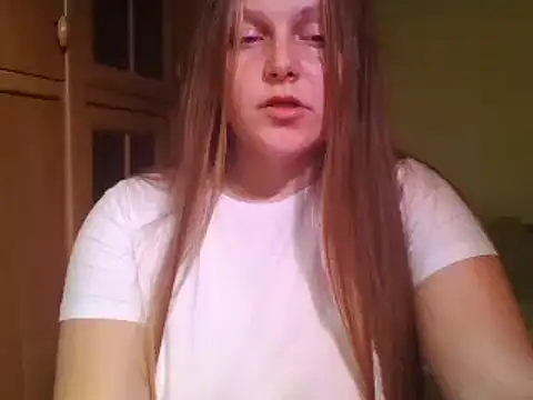 Snapshot of Evasapples chatting on February 2025 02:02:02 PM Evasapples online show from February 2025 02:02:02 PM