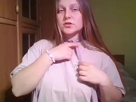 Snapshot of Evasapples chatting on February 2025 04:13:02 PM Evasapples online show from February 2025 04:13:02 PM
