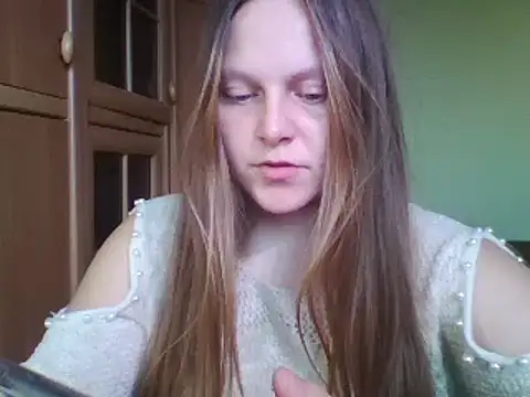 Snapshot of Evasapples chatting on February 2025 12:43:02 PM Evasapples online show from February 2025 12:43:02 PM