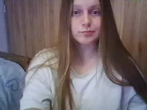 Snapshot of Evasapples chatting on February 2025 09:09:01 PM Evasapples online show from February 2025 09:09:01 PM