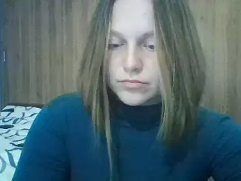 Snapshot of Evasapples chatting on February 2025 05:18:02 PM Evasapples online show from February 2025 05:18:02 PM