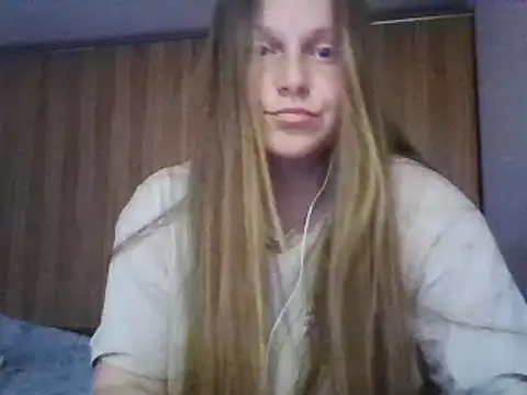 Snapshot of Evasapples chatting on March 2025 04:34:02 PM Evasapples online show from March 2025 04:34:02 PM