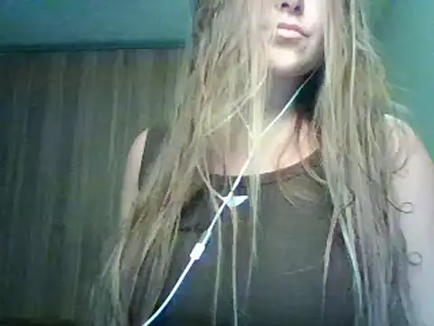Snapshot of Evasapples chatting on September 2025 06:51:01 PM Evasapples online show from September 2025 06:51:01 PM