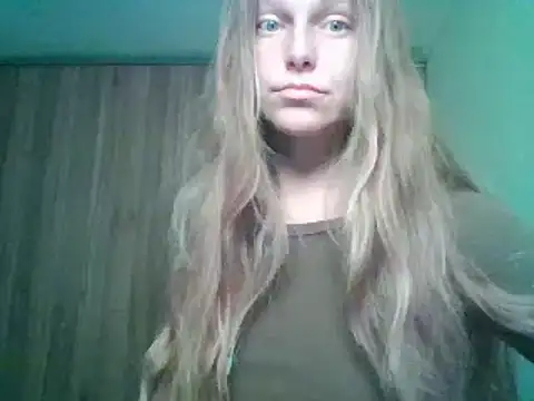 Snapshot of Evasapples chatting on September 2025 07:38:01 PM Evasapples online show from September 2025 07:38:01 PM