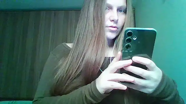 Evasapples online show from March 2026 02:28:01 PM