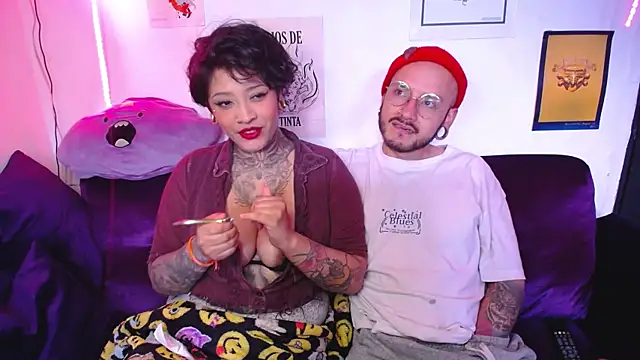 Snapshot of tatouagendecouple chatting on November 2025 05:37:02 PM tatouagendecouple online show from November 2025 05:37:02 PM