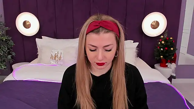 HelenaMorgan online show from December 2024 06:59:02 PM