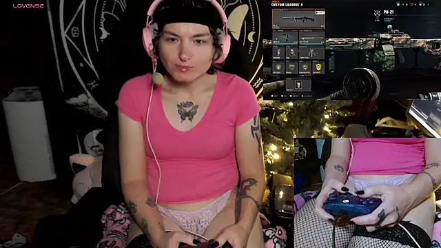 BrandiWRLD 999 online show from December 2024 11:17:02 PM