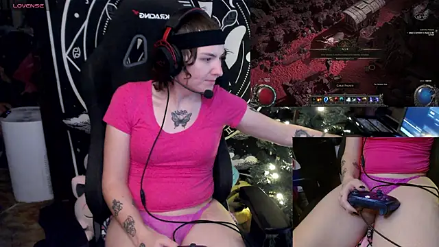 BrandiWRLD 999 online show from December 2024 10:05:01 PM