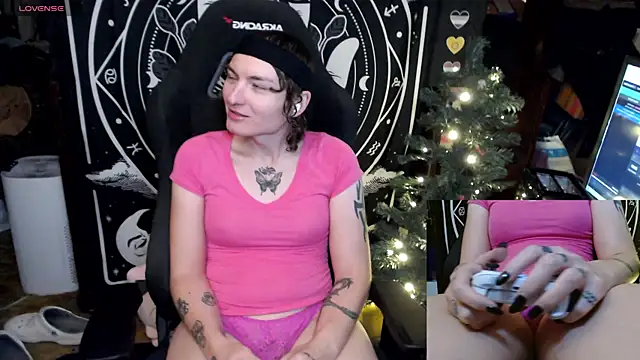 BrandiWRLD 999 online show from January 2025 07:07:01 PM