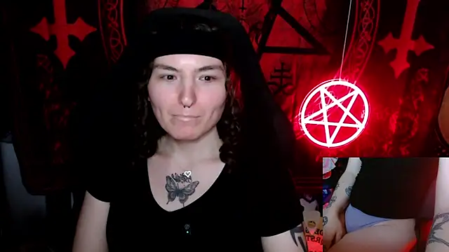 BrandiWRLD 999 online show from October 2025 08:18:02 PM