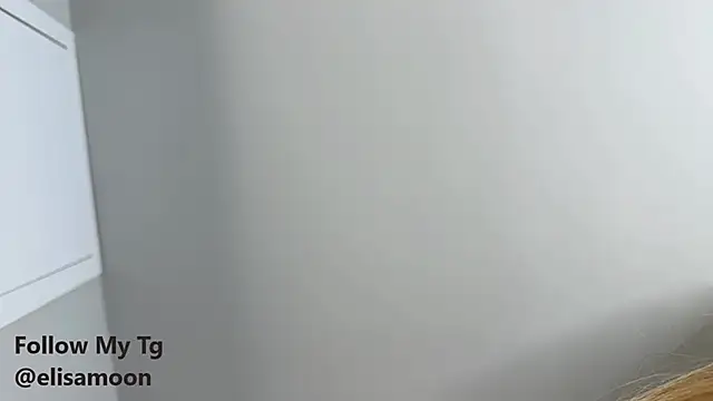 elisa moon online show from March 2025 07:06:02 PM