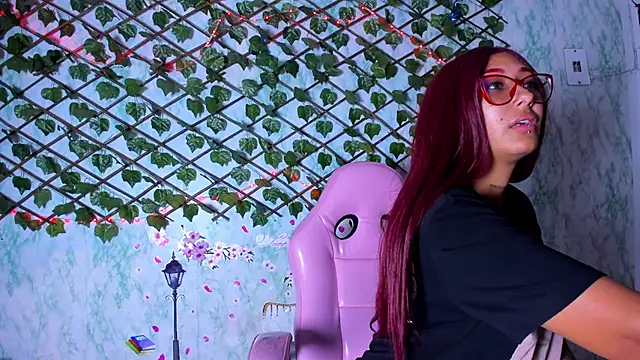 Snapshot of Pamesmith chatting on September 2025 02:37:02 AM Pamesmith online show from September 2025 02:37:02 AM