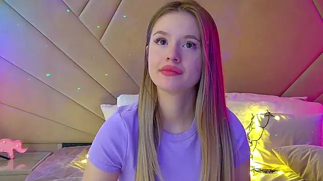 MilanaBalmain online show from March 2025 02:51:01 PM