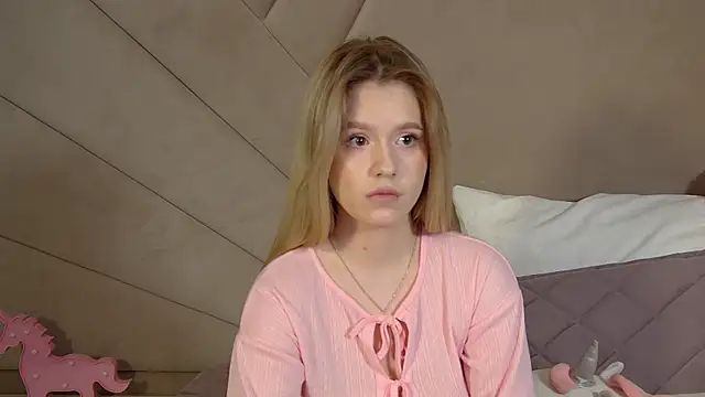 MilanaBalmain online show from March 2026 04:35:02 PM