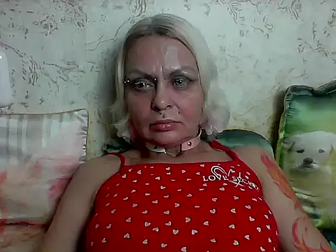 Snapshot of Gardener_of_Illusions chatting on June 2026 03:04:02 AM Gardener of Illusions online show from June 2026 03:04:02 AM