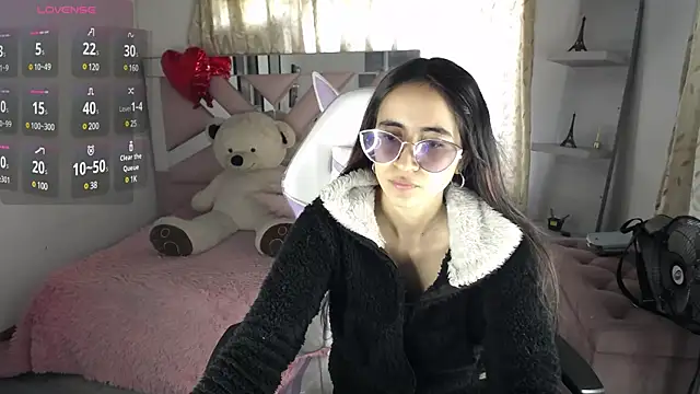 Snapshot of Mia_Fischer chatting on February 2025 08:47:01 PM Mia Fischer online show from February 2025 08:47:01 PM