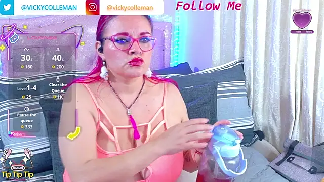 VickyColleman online show from October 2025 07:12:01 PM