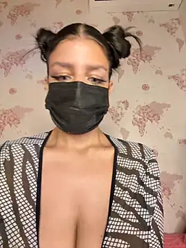 shanelle0 online show from October 2025 06:06:01 PM